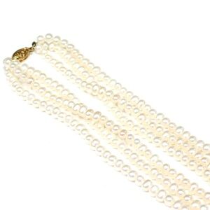 Elegant Pearl Necklace with 14 K Gold Gold Clasp